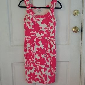 Pink and white flower dresa